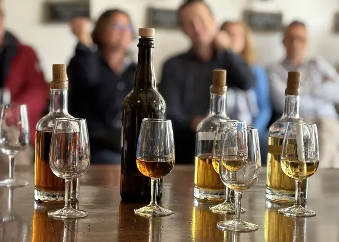 Dégustation de rhum et whisky qui ont vieilli au coeur des Grottes de Vallorbe
